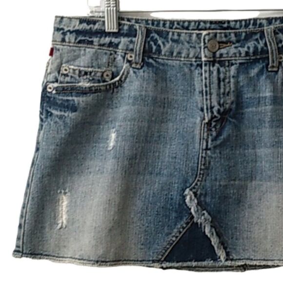 Kali Denim Distressed Mini Skirt Size 11 NEW - Picture 3 of 8